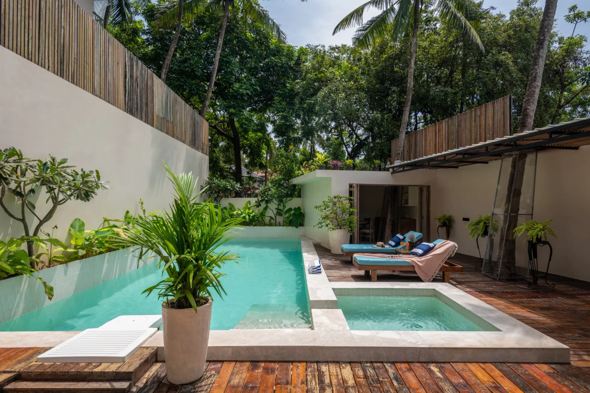 8BHK Private Pool Villa for up to 18 Guests in Vagator, Goa - Vagator, Goa
