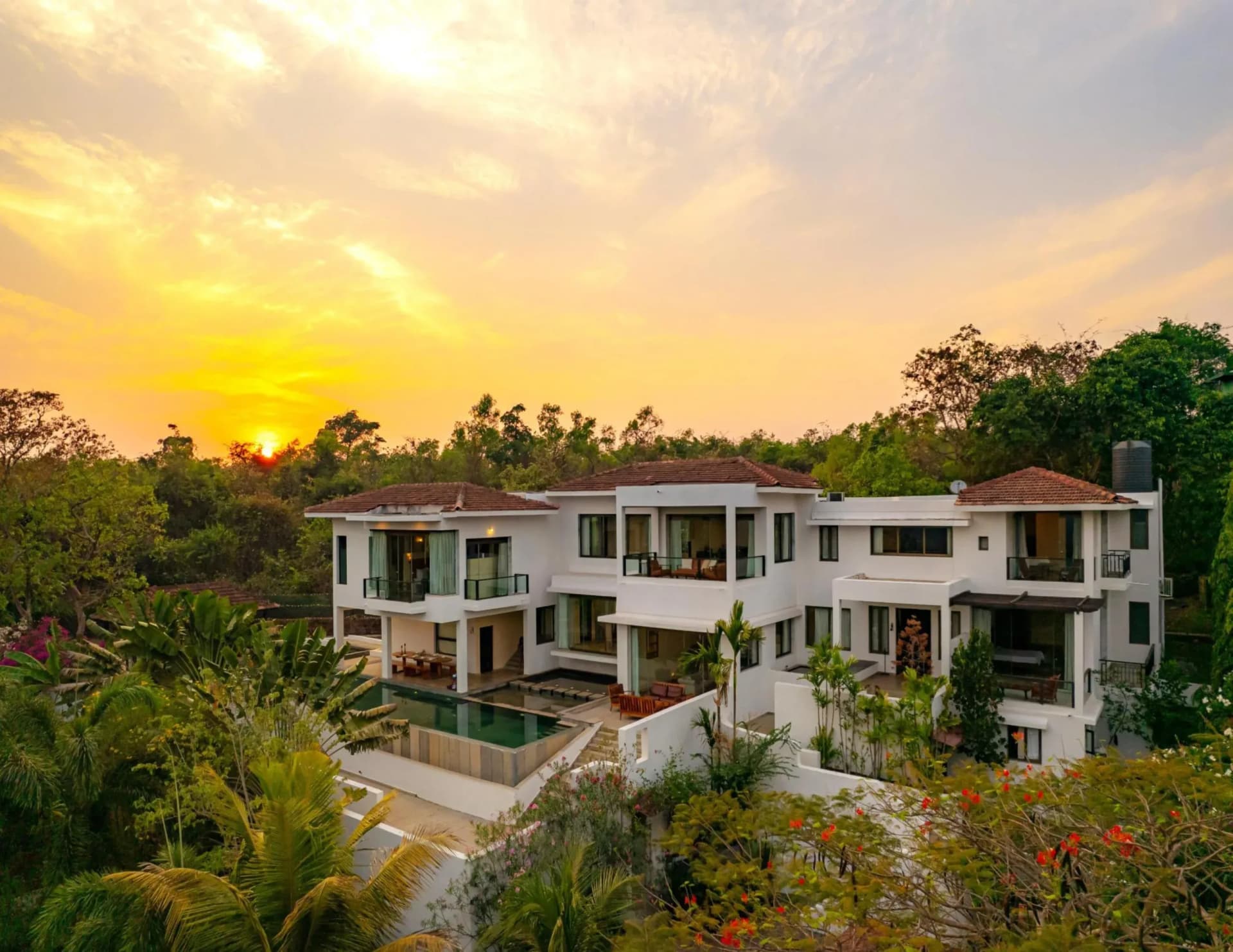 5BHK Private Pool Villa for up to 15 Guests in Candolim, Goa - Candolim, Goa