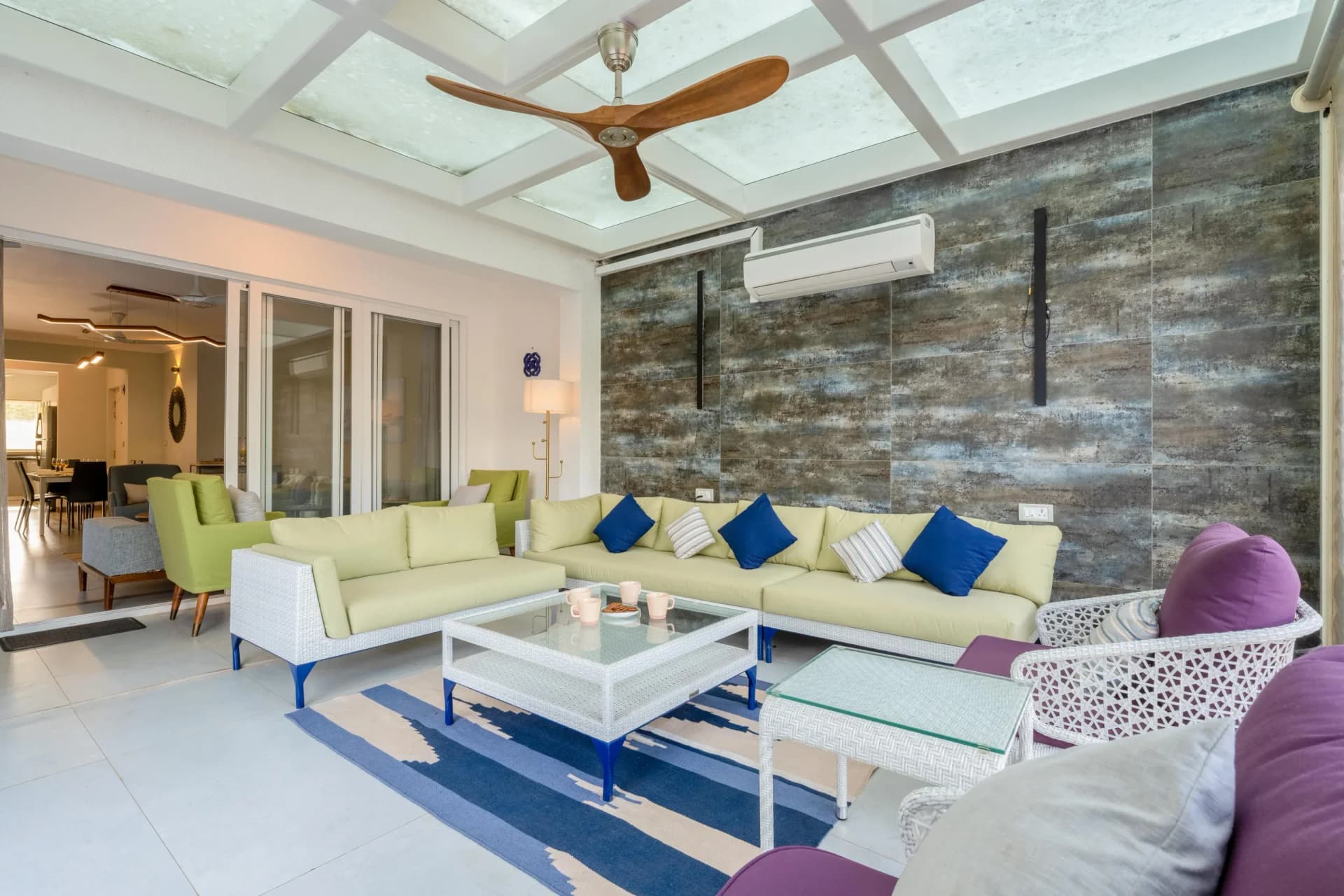 2BHK Shared Pool Stay for up to 5 Guests in Candolim, Goa - Candolim, Goa