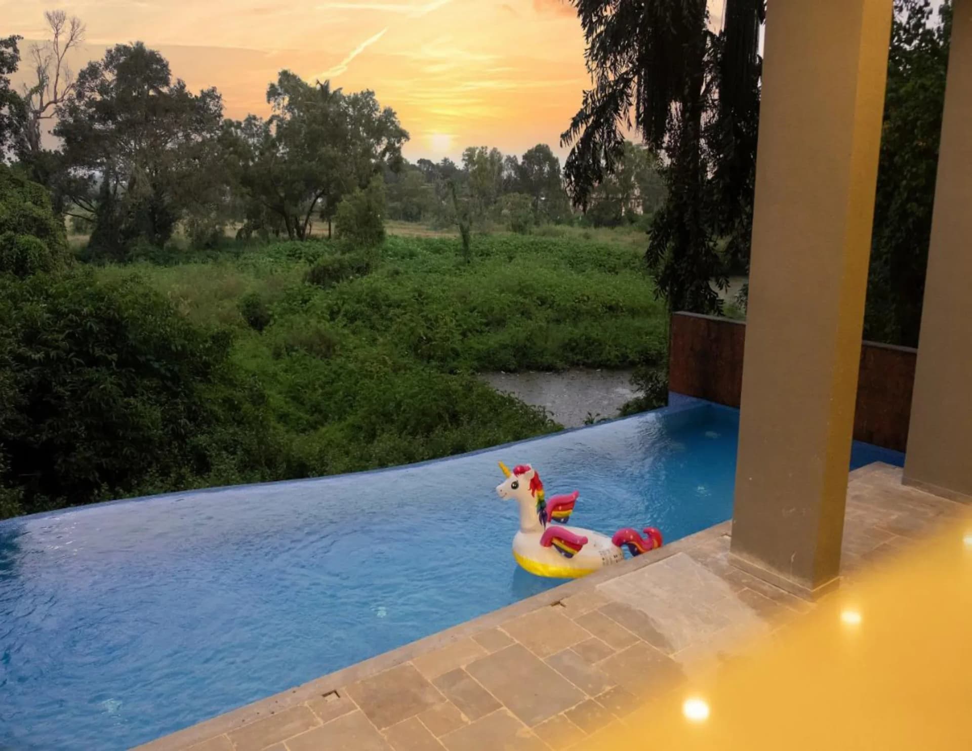 2BHK Shared Pool Villa for up to 5 Guests in Candolim, Goa - Candolim, Goa