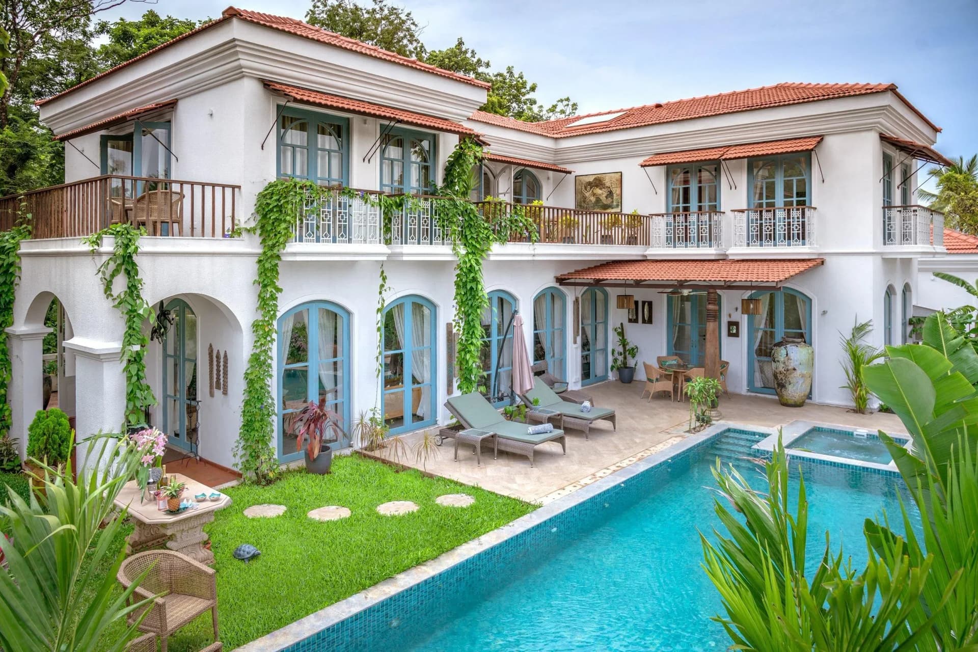 4BHK Private Pool Villa for up to 9 Guests in Assagao, Goa - Assagao, Goa