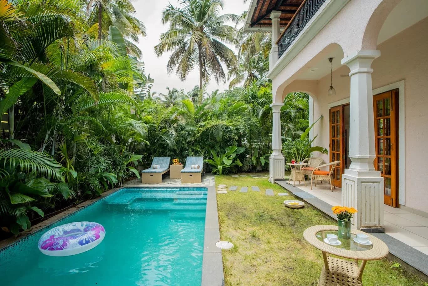 16BHK Private Pool Villa for up to 64 Guests in Assagao, Goa - Assagao, Goa