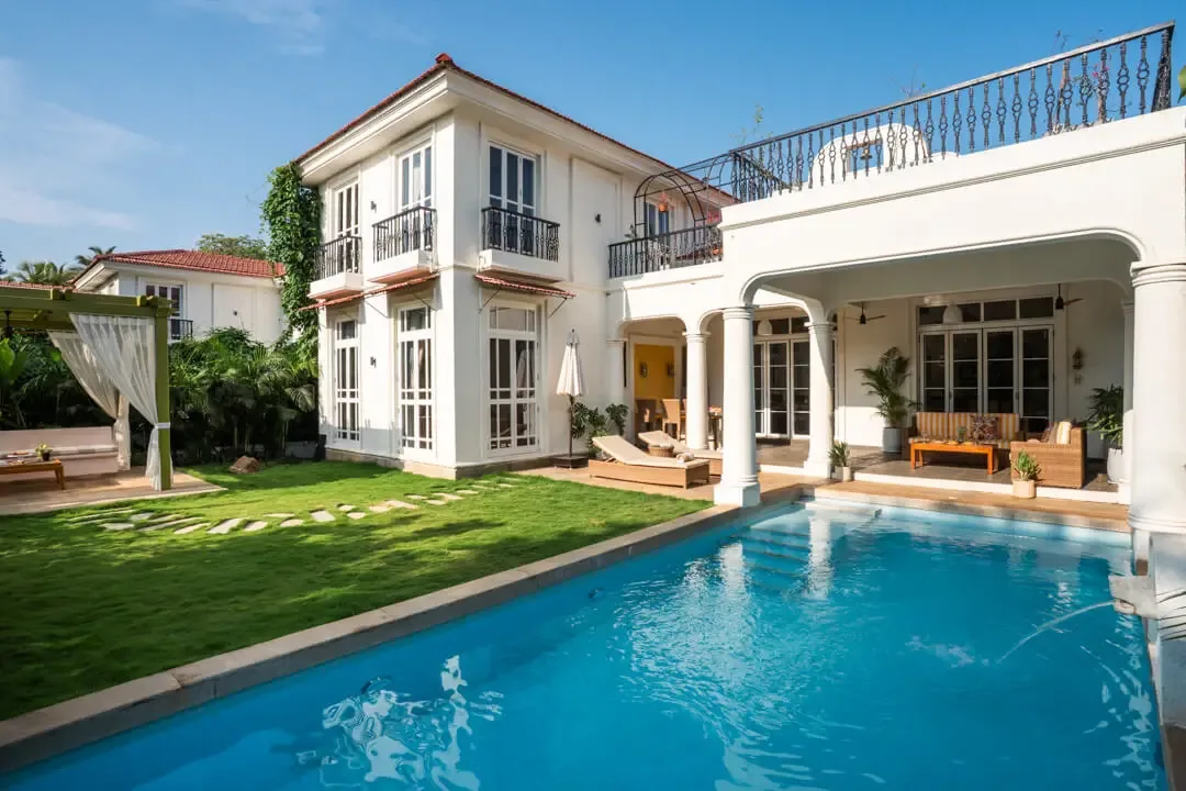 Poolside Facade | Beleza Villa B