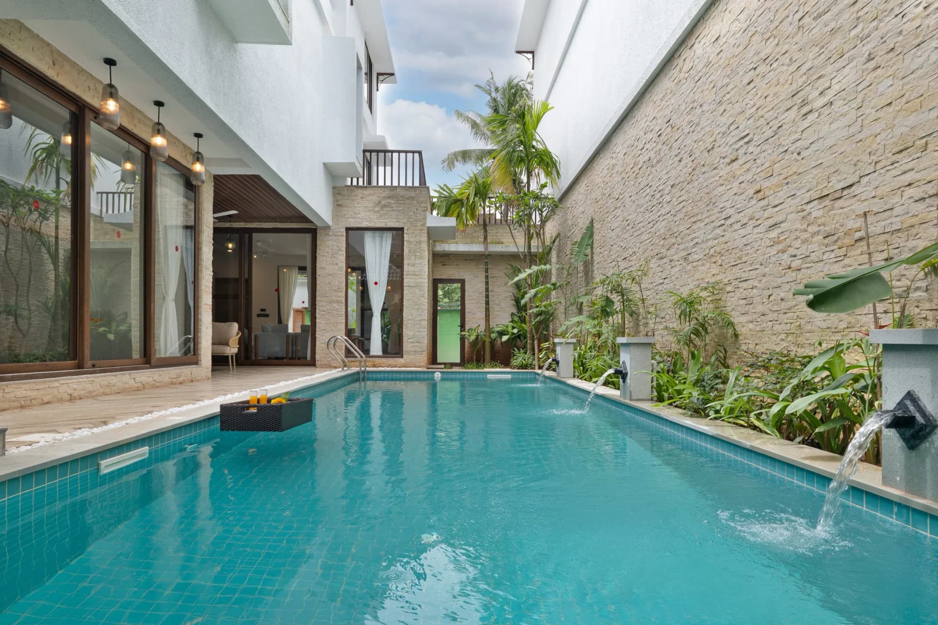 8BHK Private Pool Stay for up to 16 Guests in Anjuna, Goa - Anjuna, Goa